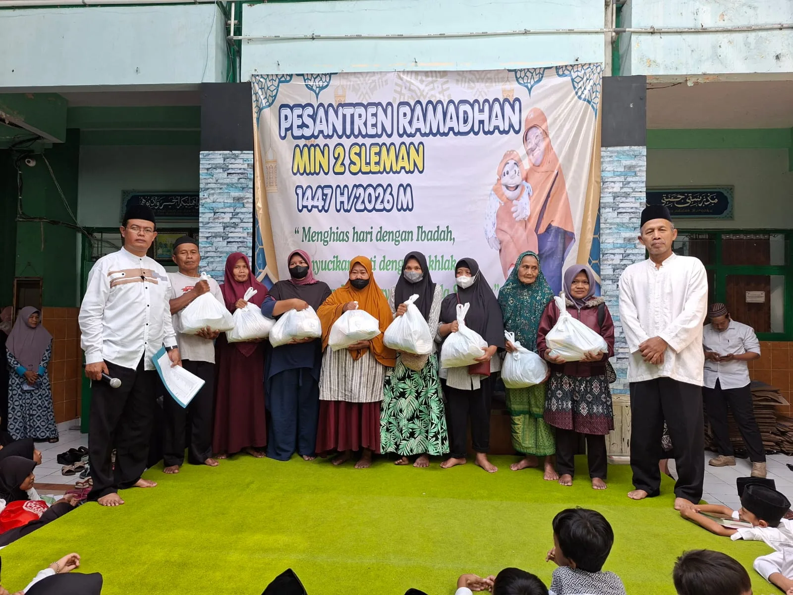 Pesantren Ramadan Berakhir, Kepedulian MIN 2 Sleman Terus Mengalir