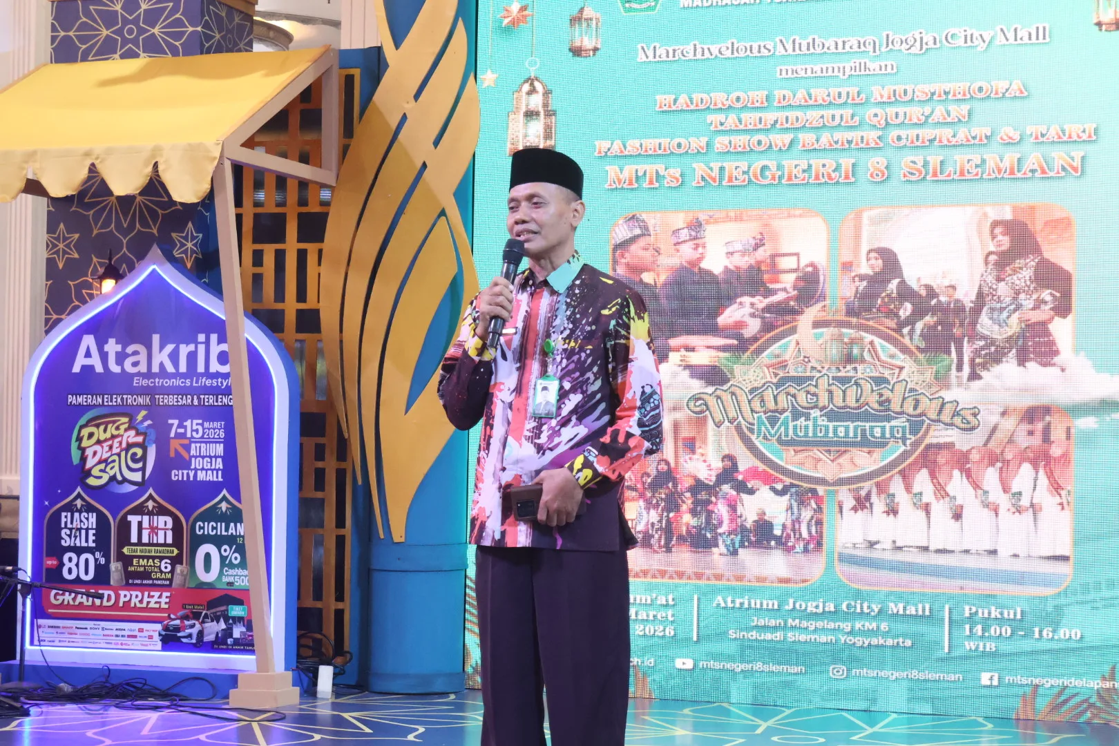 Kepala MTsN 8 Sleman Sampaikan Sambutan dalam Marchveleous Ramadhan Jogja City Mall