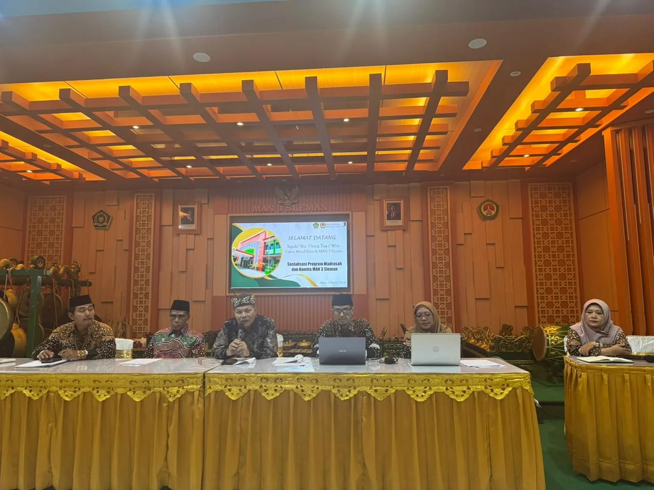 Orang Tua Siswa Baru Hasil Seleksi JPTT Ikuti Sosialisasi Bersama Komite MAN 3 Sleman