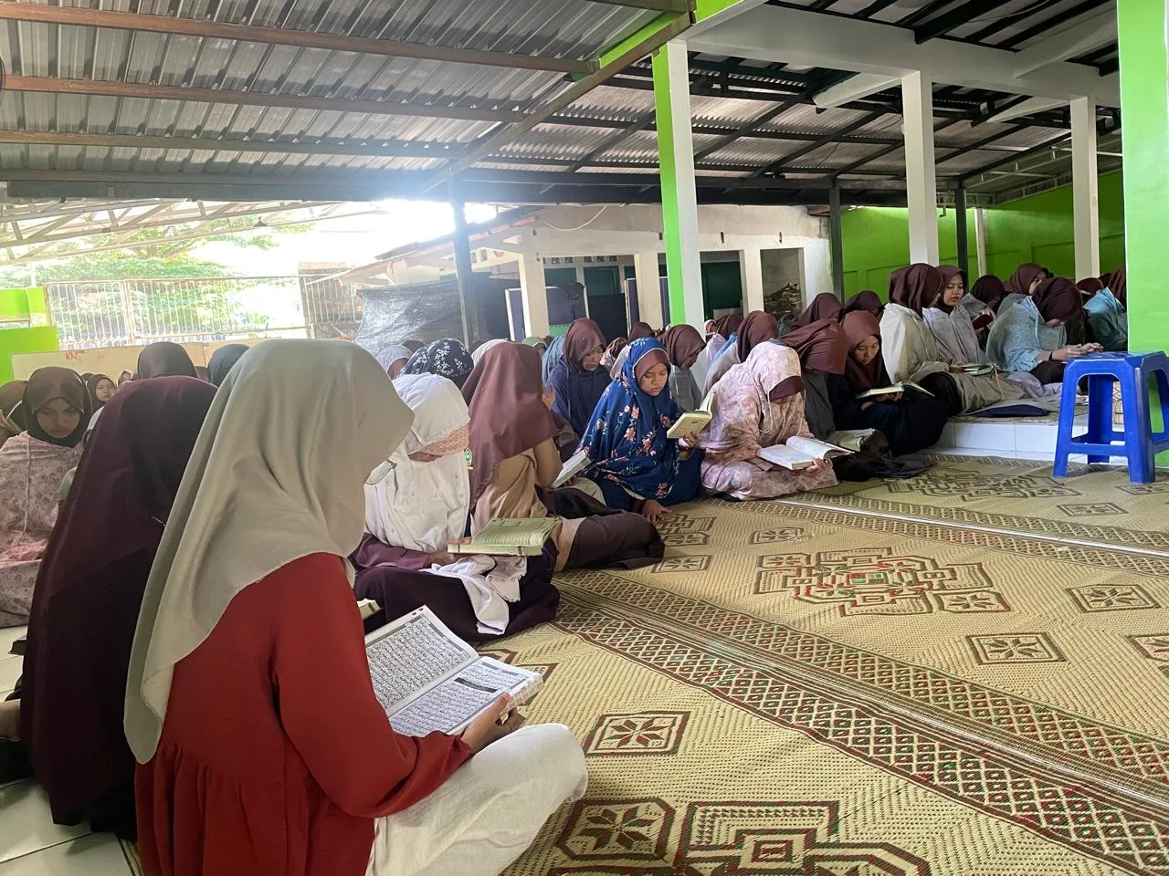 Tasmi’ Juz 28 Warnai Penutupan Kegiatan Ramadhan di MTs N 10 Sleman