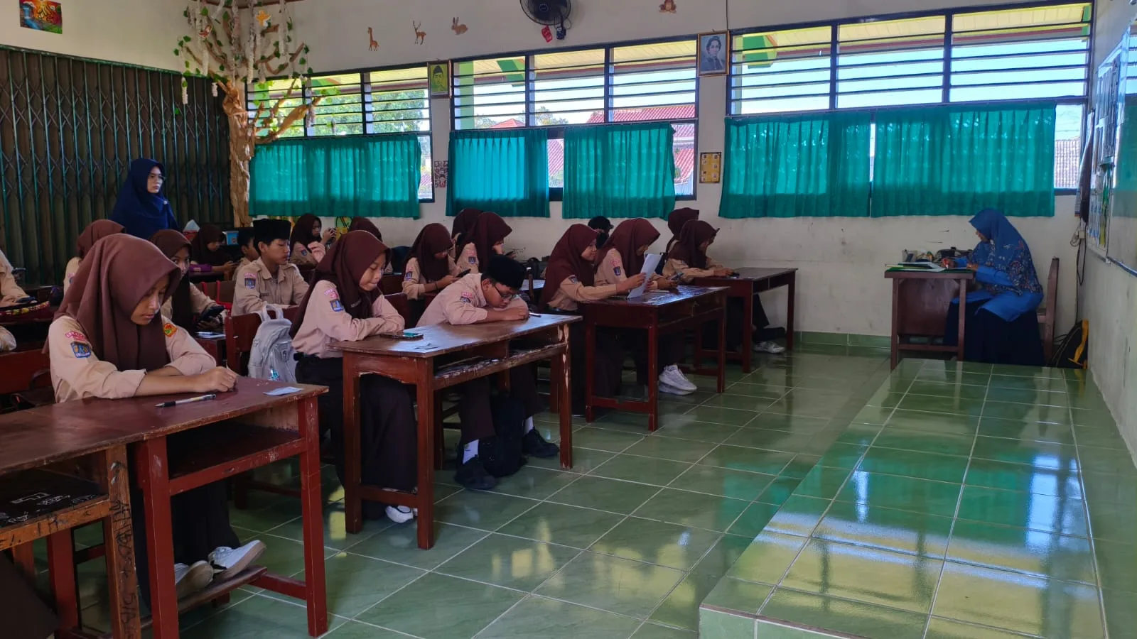 MTsN 3 Sleman Gelar Asesmen Sumatif Tengah Semester Genap Sebagai Evaluasi Kompetensi Akademik Para Siswa