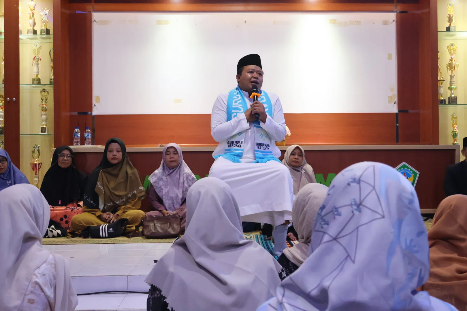 Ustadz Dhohir Subagyo Berikan Motivasi Inspiratif dalam AMT Kelas IX MTsN 8 Sleman
