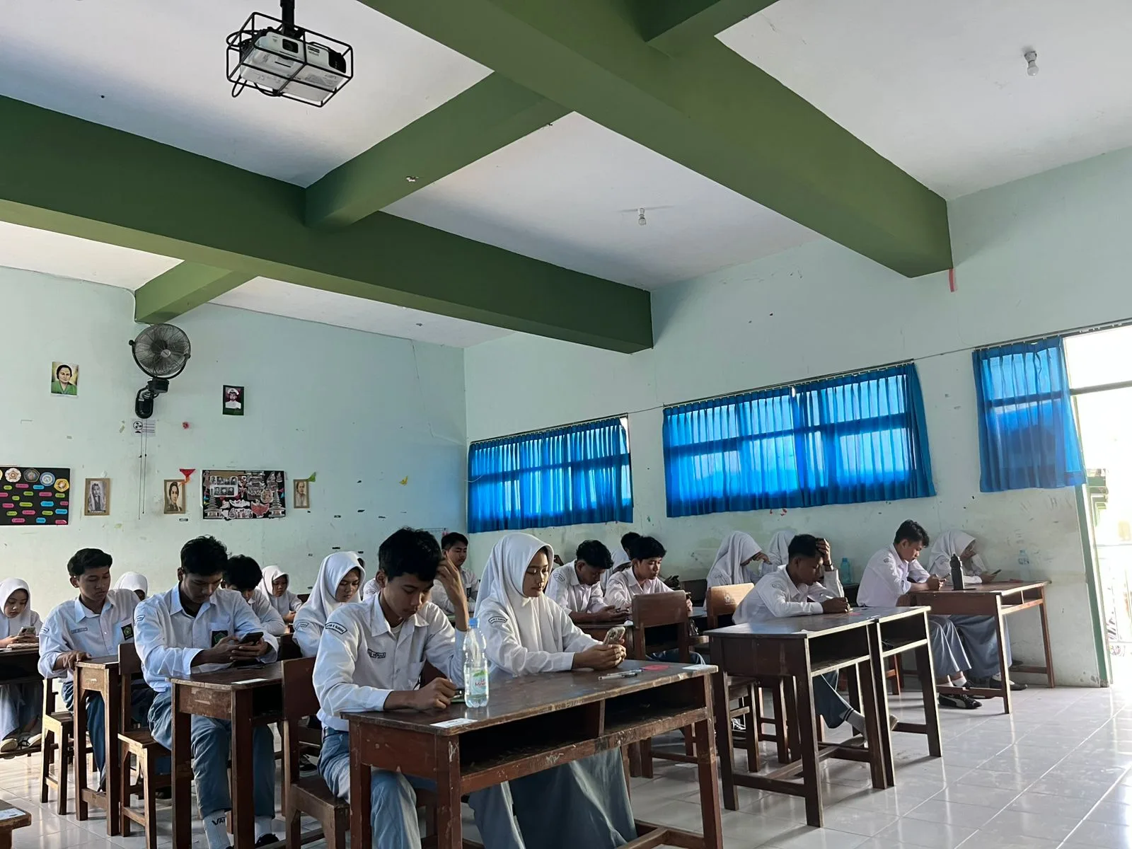 Menjaga Konsistensi dan Spritualitas: Hari Kedua ASTS MAN 5 Sleman Berjalan Khidmat