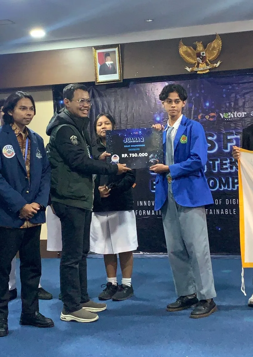 Kembali Berprestasi, Ahmad Husain Siswa MAN 3 Sleman Raih Juara 2 Lomba Esai Syntis 2026
