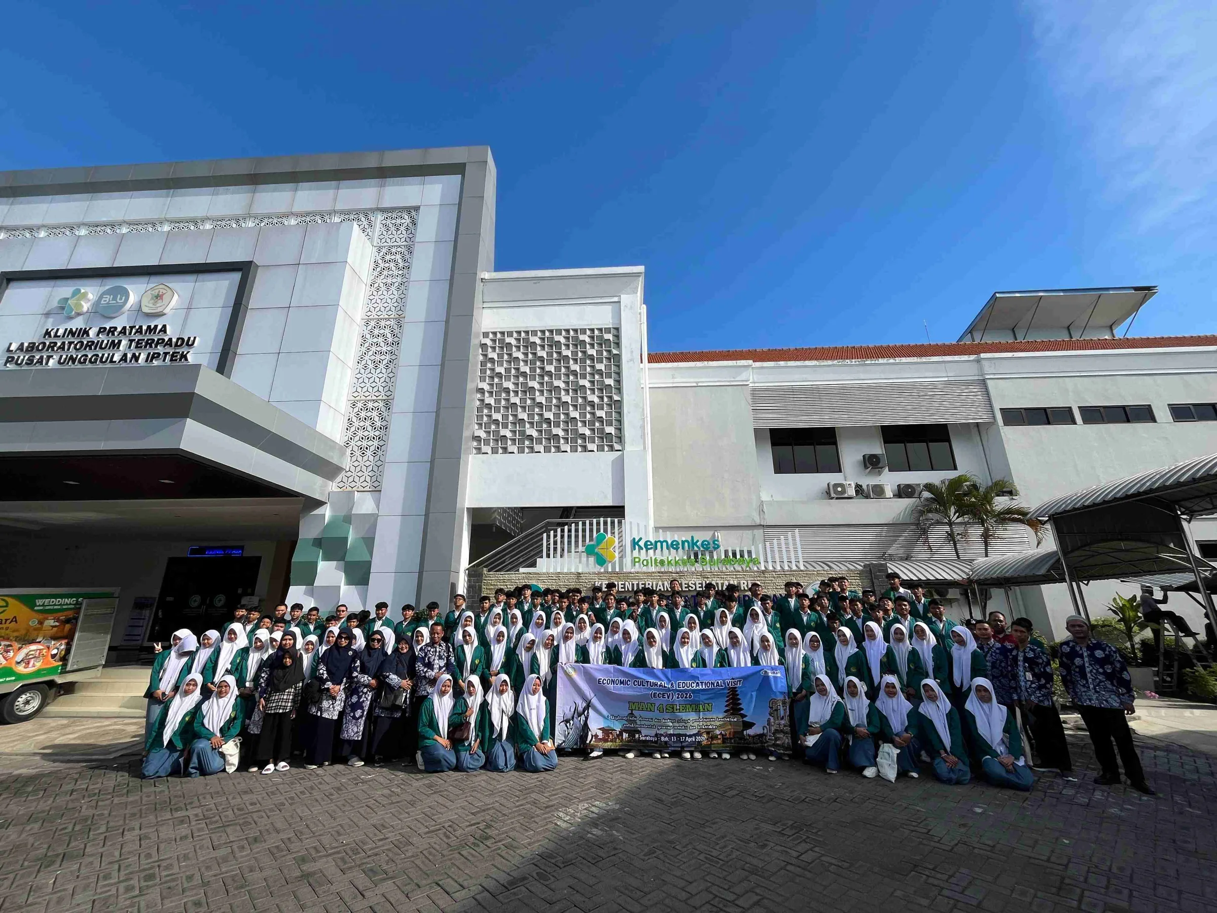 131 Siswa MAN 4 Sleman Jelajahi Dunia Kesehatan di Poltekkes Kemenkes Surabaya