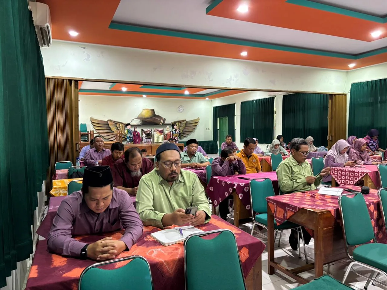 Briefing Jumat MTsN 8 Sleman: Sosialisasi Hasil RAKORPIM hingga Persiapan Agenda Akademik