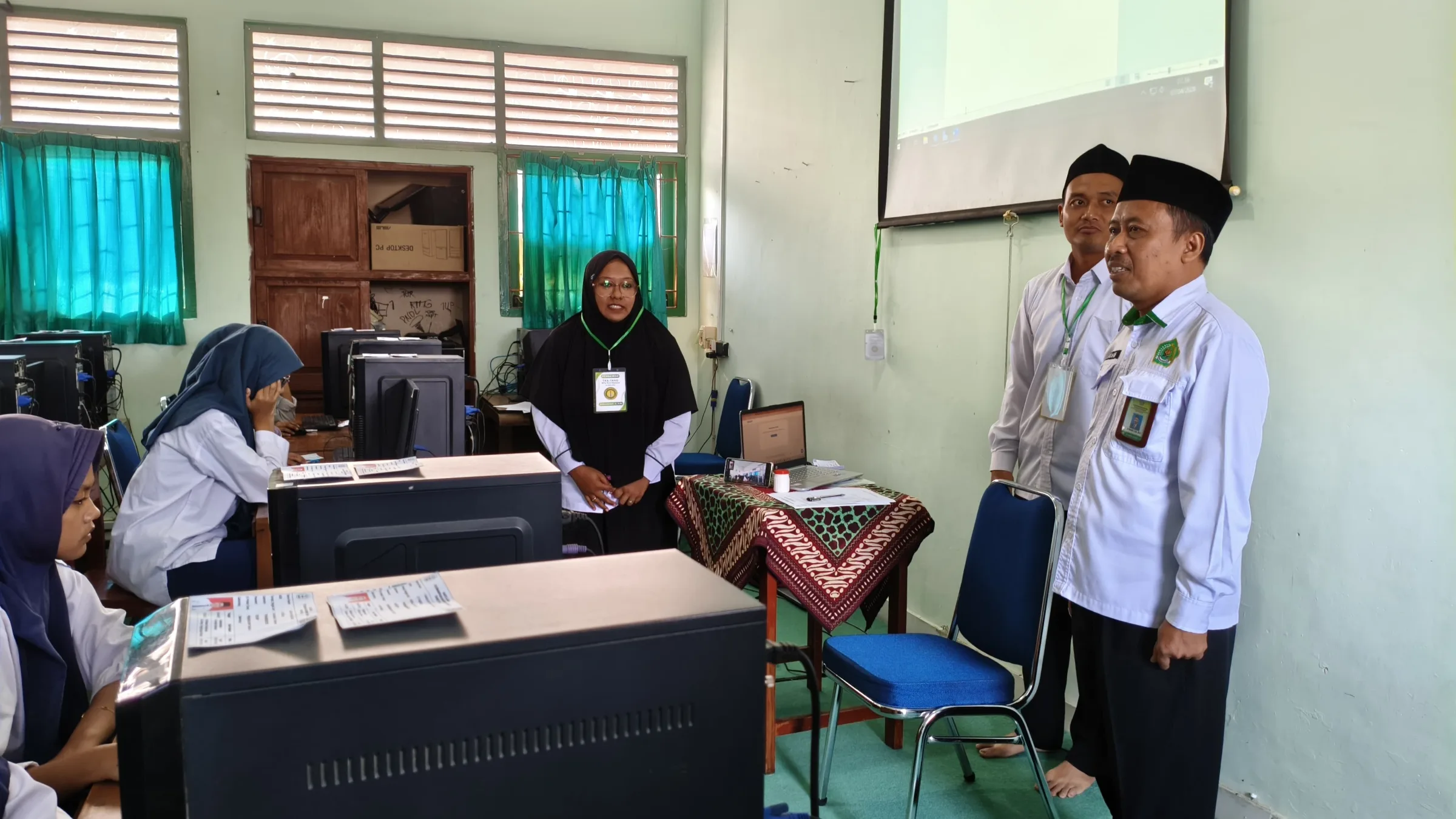 Madrasah Terpilih, MTs N 3 Sleman Kedatangan Monitoring dan Evaluasi TKA Kakan kemenag Kabupaten Sleman