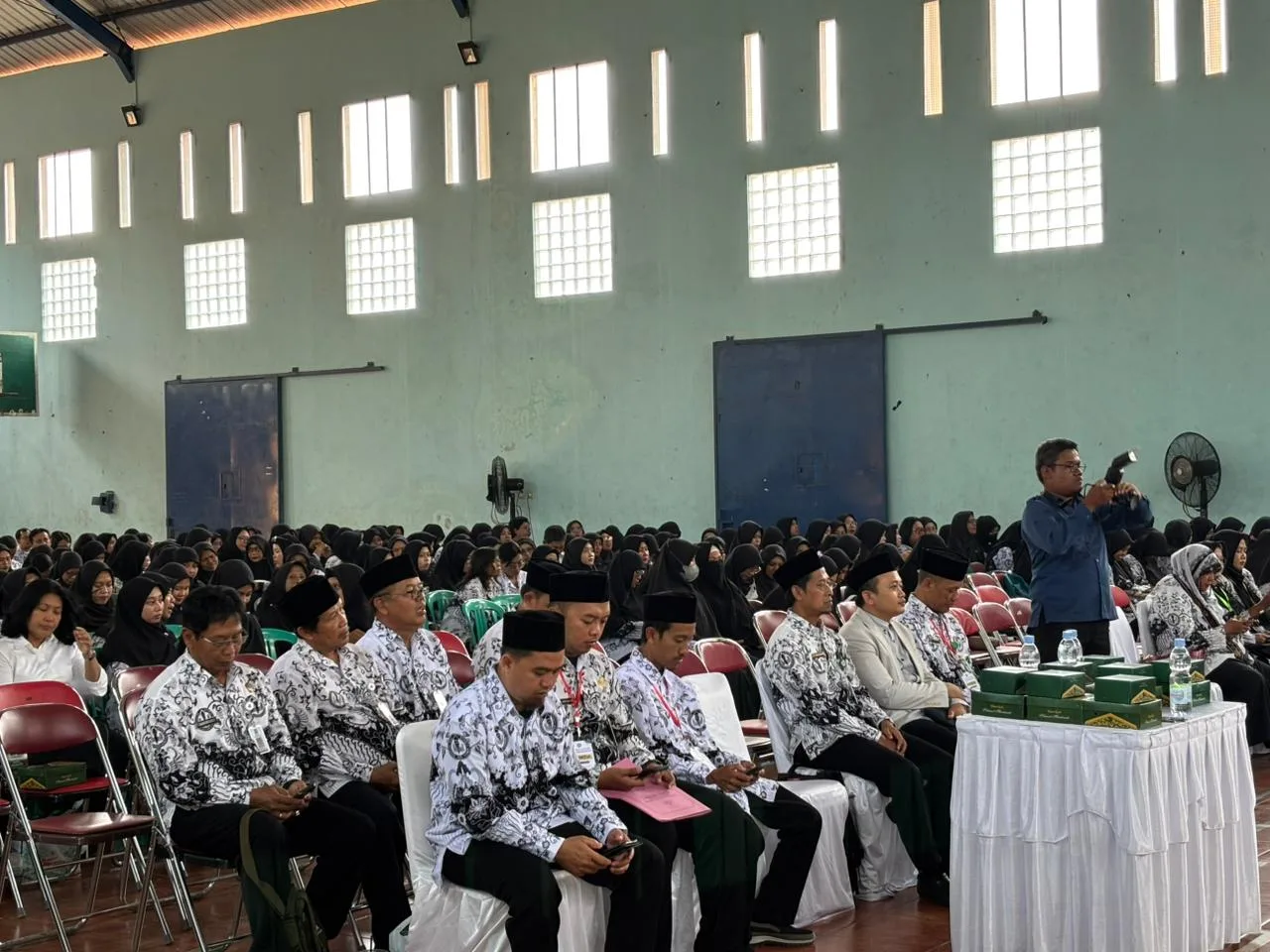 Guru-Guru MTsN 8 Sleman Ikuti Syawalan PGRI Cabang Prambanan