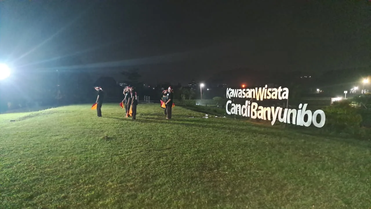 Pentas Seni Meriahkan Malam Terakhir Kemah Akhir Tahun MTsN 9 Sleman