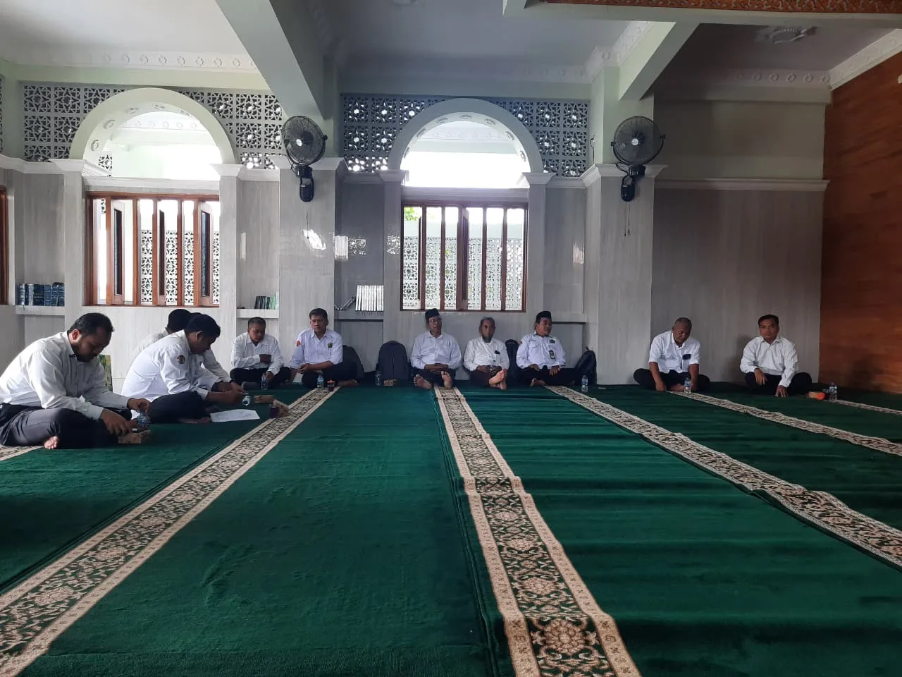 Guru Sejarah MAN 5 Sleman Hadiri Syawalan dan Pembahasan Lawatan MGMP DIY di Plosokuning
