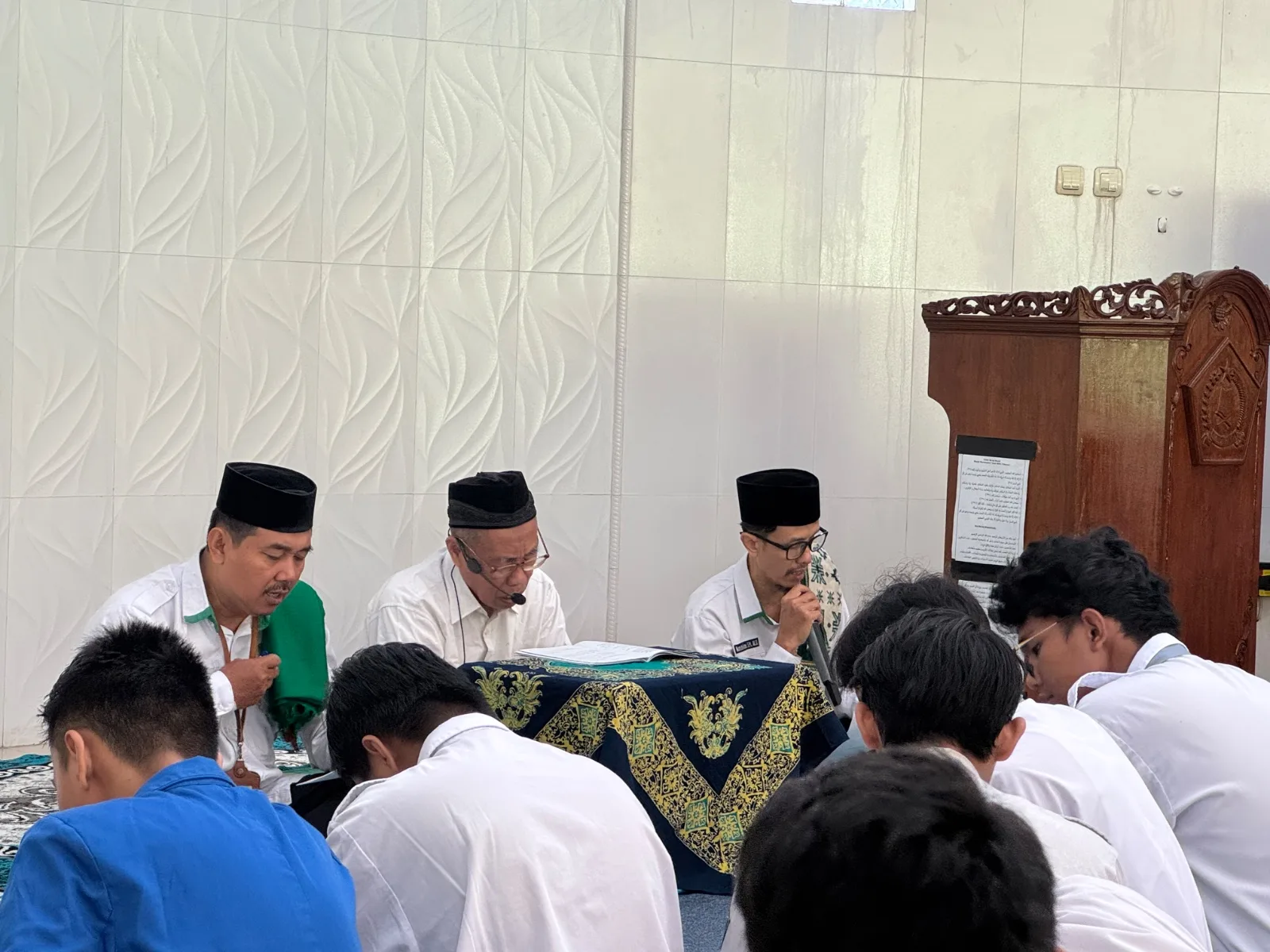 Mujahadah Pagi Perkuat Spiritualitas dan Semangat Belajar Siswa MAN 3 Sleman