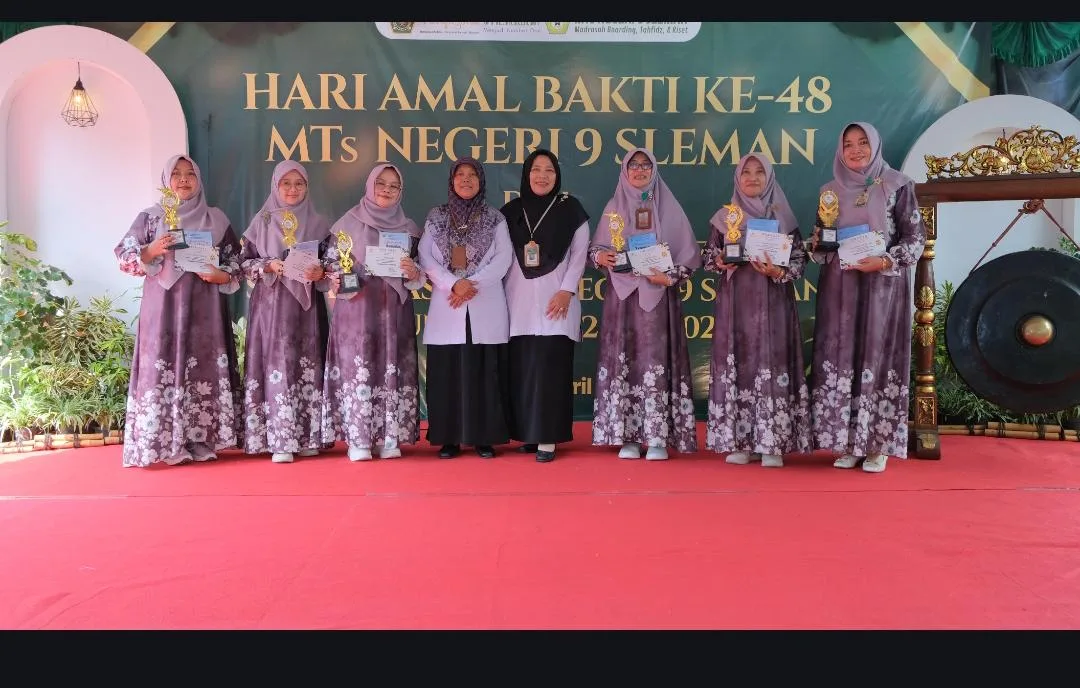 Kepala Madrasah dan Lima Guru MTsN 9 Sleman Raih Penghargaan Penulis Antologi Puisi “Aksara Cinta Ramadan”
