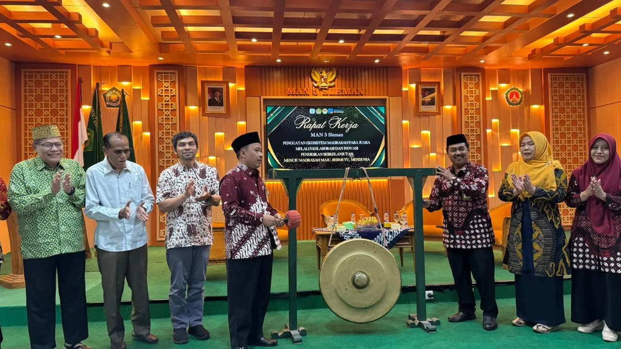 Kakan Kemenag Sleman Tekankan Pentingnya Refleksi Program dalam Raker MAN 3 Sleman