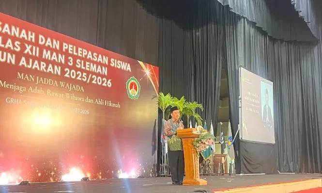 Lepas Siswa dan Santri MAN 3 Sleman, Kakan Kemenag Sleman: Tak Ada Prestasi Tanpa Kesungguhan