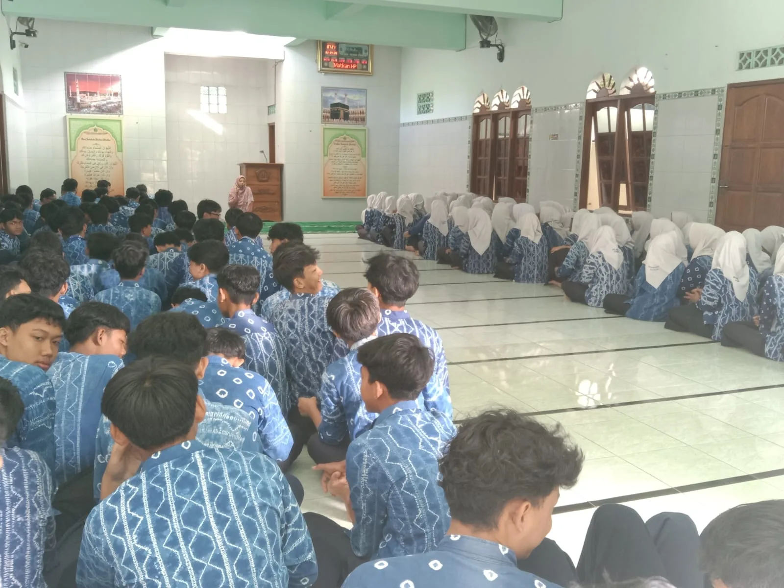 Semarak HAB ke-48, Sie Karnaval MTsN 8 Sleman Sosialisasikan Aturan dan Konsep Kegiatan kepada Siswa