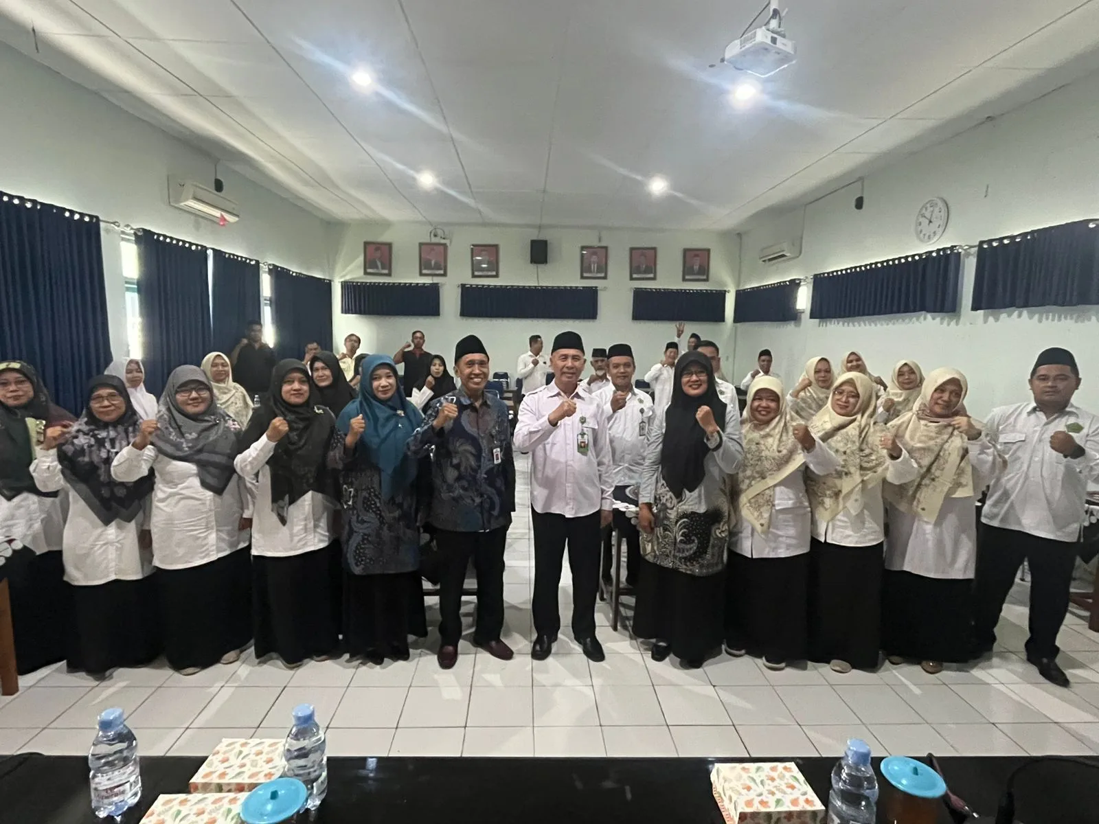 Perkuat Sinergi Antar-Madrasah, MAN 5 Sleman Terima Silaturahmi dan Lepas Sambut Kepala Urusan Tata Usaha