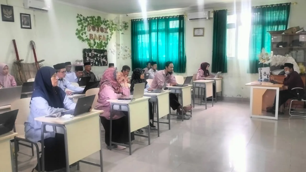 Kepala TU MTsN 9 Sleman Sosialisasikan Kebijakan Pembayaran Gaji Single Salary Juni 2026