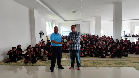 Murid Kelas IX MTsN 1 Sleman Belajar Kewirausahaan Langsung di JAP Nanggulan
