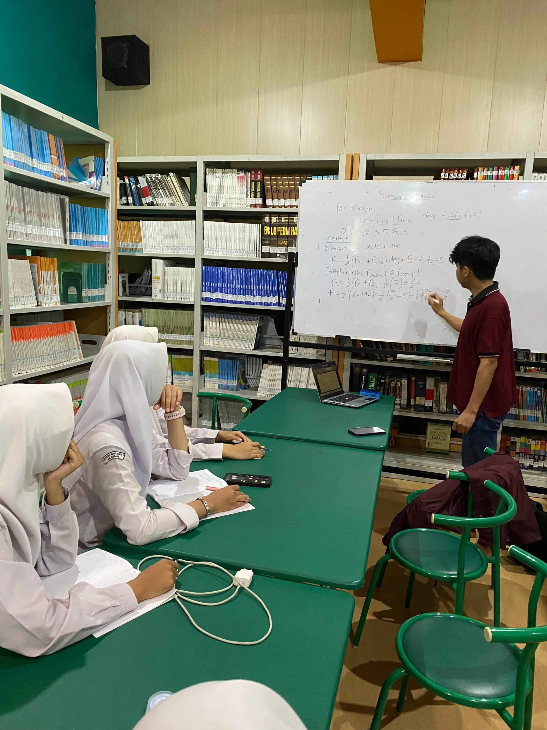 Bimbingan Intensif OSN-K Matematika di Perpustakaan Bahrul Ilmi MAN 2 Sleman