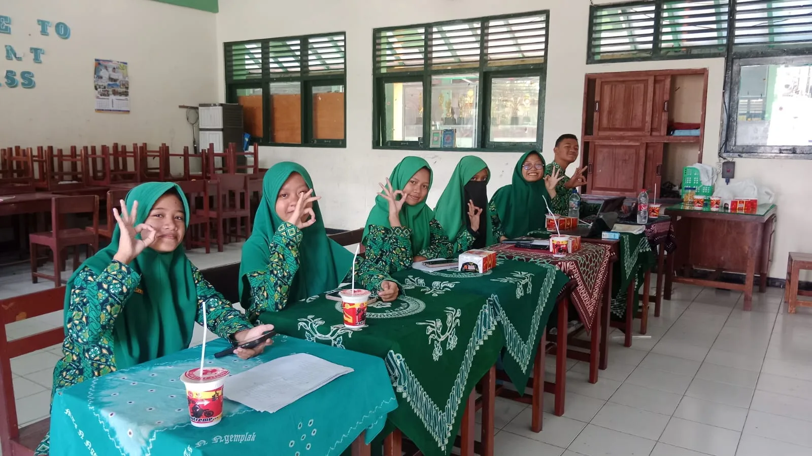 OBA-9 Resmi Ditabuh, Kontingen MTsN 3 Sleman Ikuti Pembukaan Akbar