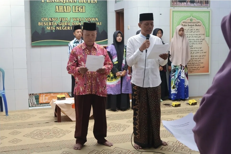 Deklarasi Bersama Anti Gratifikasi dan Pungli MTsN 8 Sleman Gaungkan Budaya Integritas