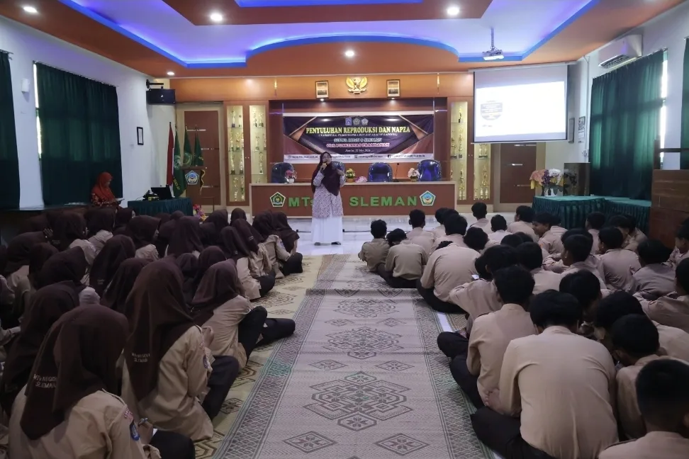 MTsN 8 Sleman Gelar Penyuluhan Kespro dan NAPZA untuk Siswa Kelas VII dan VIII