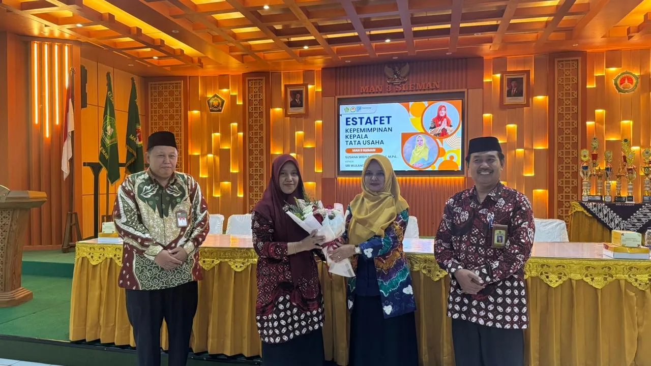Penuh Haru dan Kekeluargaan, MAN 3 Sleman Gelar Estafet Kepemimpinan Kepala Tata Usaha