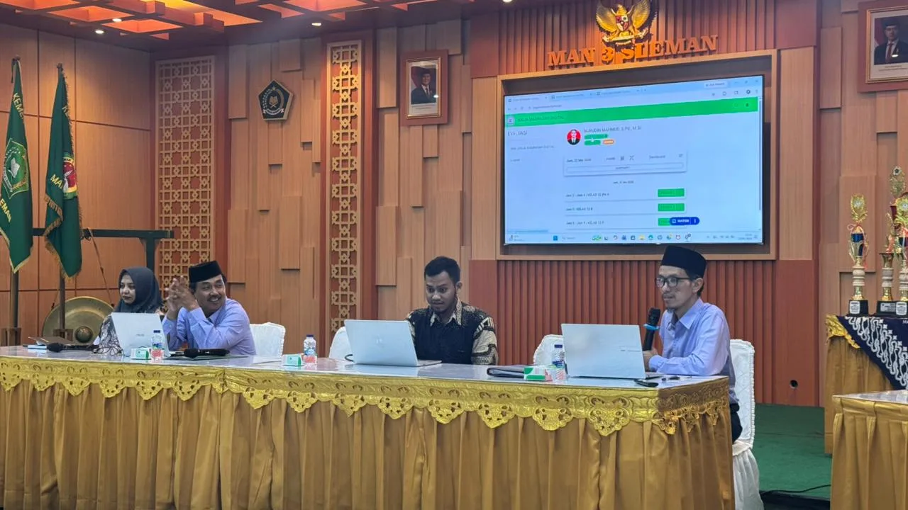 Rapat Dinas MAN 3 Sleman Bahas Evaluasi Program Kerja Sekaligus Sambut Kepala TU Baru