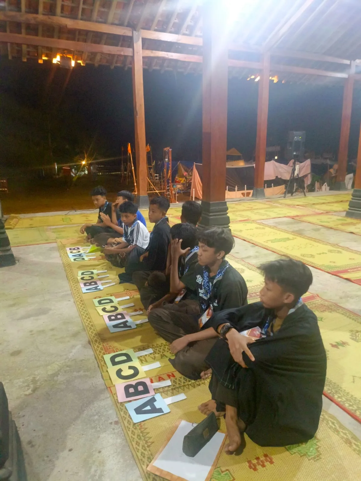 Sengit dan Edukatif, Sesi ‘Adu Kawruh’ Sukses Meriahkan Kemah Penggalang MTsN 3 Sleman di Pulewulung