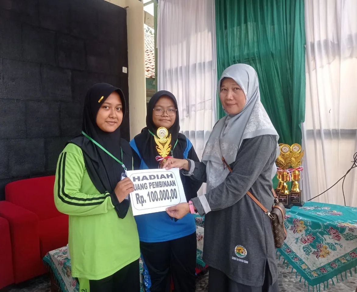 Tim MTsN 4 Sleman Raih Perunggu dalam Kompetisi Roket Air MTs Kabupaten Sleman