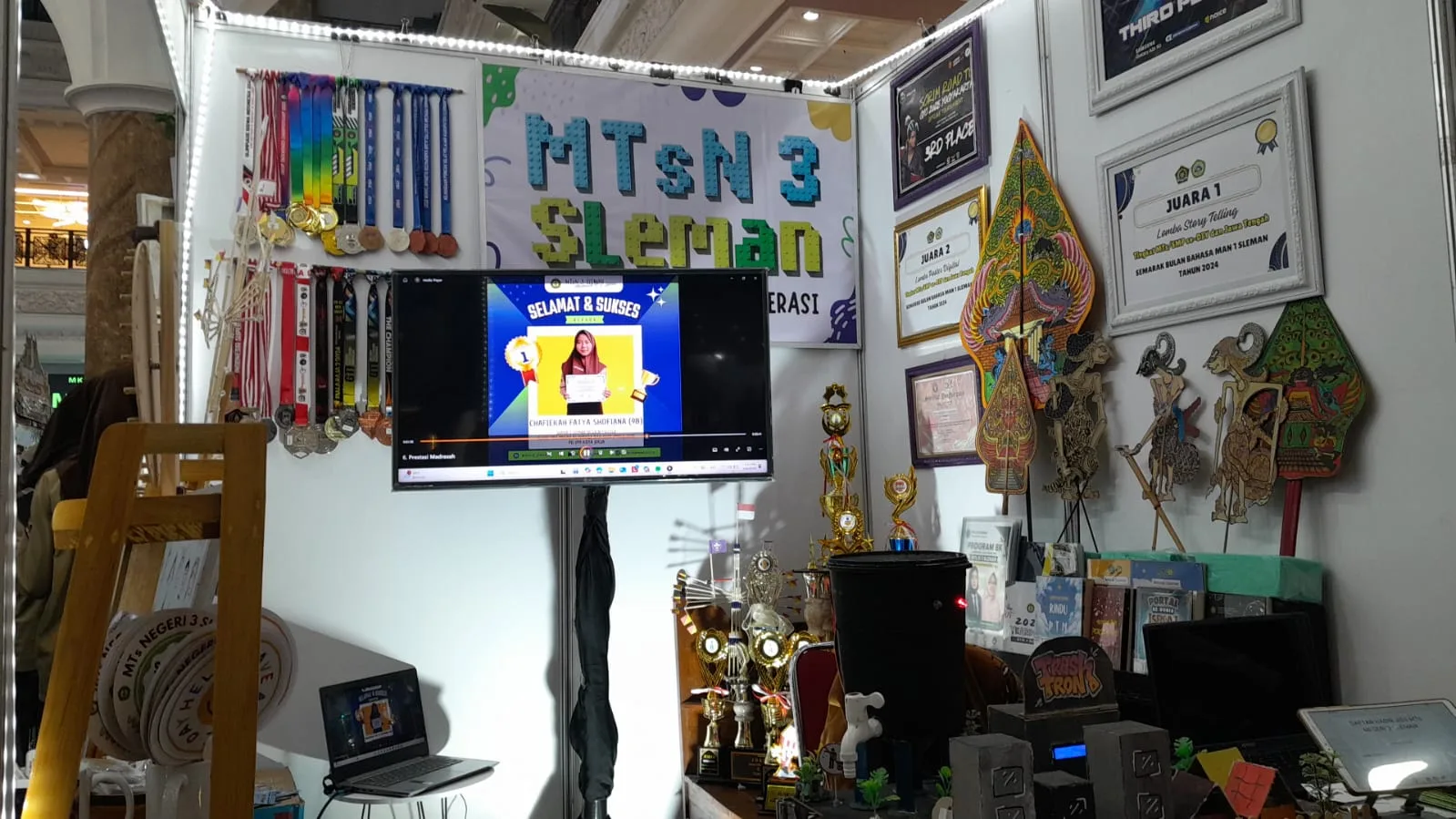 JISS MTs Negeri 3 Sleman Ramaikan SCH Mall, Tampilkan Kreativitas dan Prestasi Siswa