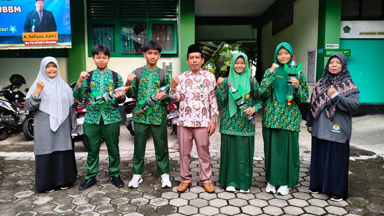 MTs N 3 Sleman Raih Medali Perunggu Tertinggi pada Lomba Roket Air