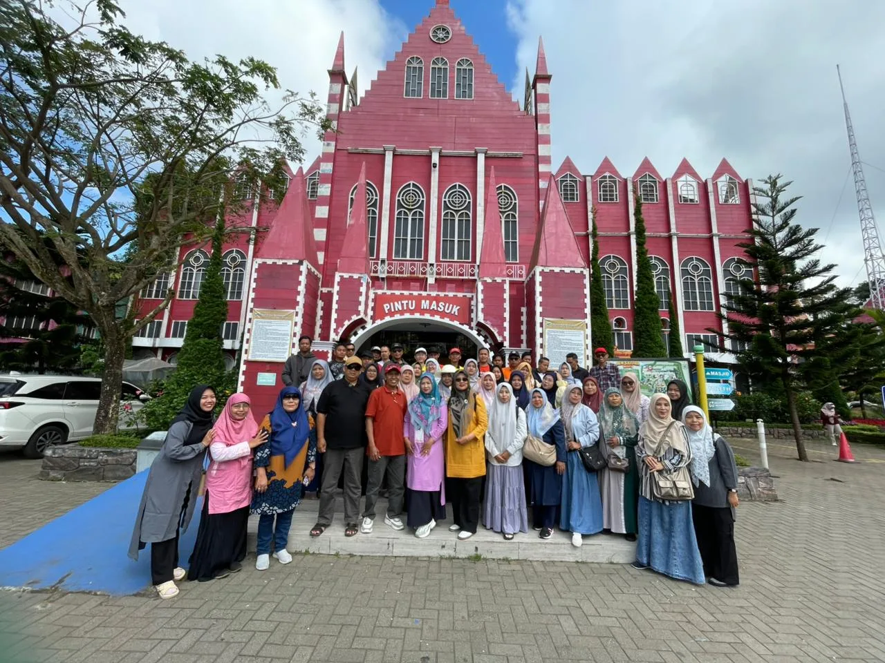 MTsN 4 Sleman Gelar Capacity Building dan Pisah Sambut Kepala Tata Usaha serta Purna Tugas Guru
