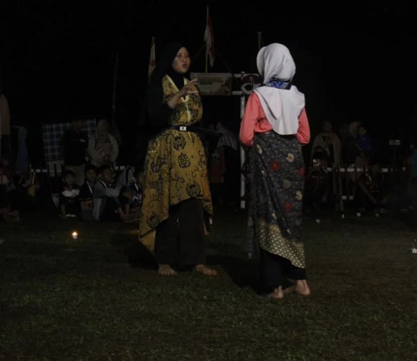 Sangat Menjiwai! Drama “Bandung Bondowoso” Regu Anggrek Pukau Penonton di Pentas Seni MTsN 3 Sleman