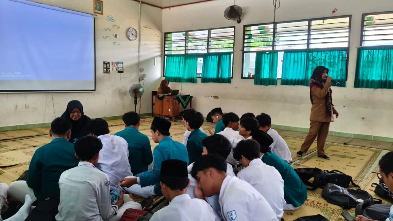 Sosialisasi SMA, SMK, dan MA Perluas Wawasan Siswa Kelas IX MTs Negeri 3 Sleman