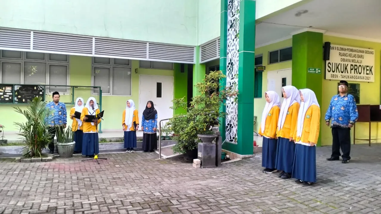 Anggota OSIS MTsN 9 Sleman Sukses Jalankan Tugas pada Upacara Hari Lahir Pancasila 2026