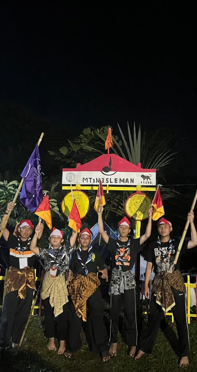 Ekspresif Totalitas, Panggung Pentas Seni Pramuka MTs N 3 Sleman Menjadi Ajang Unjuk Kebolehan