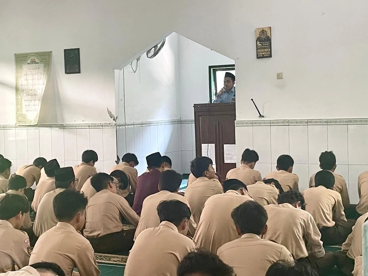 Salat Jumat MTsN 10 Sleman Ingatkan Dua Bekal ke Akhirat