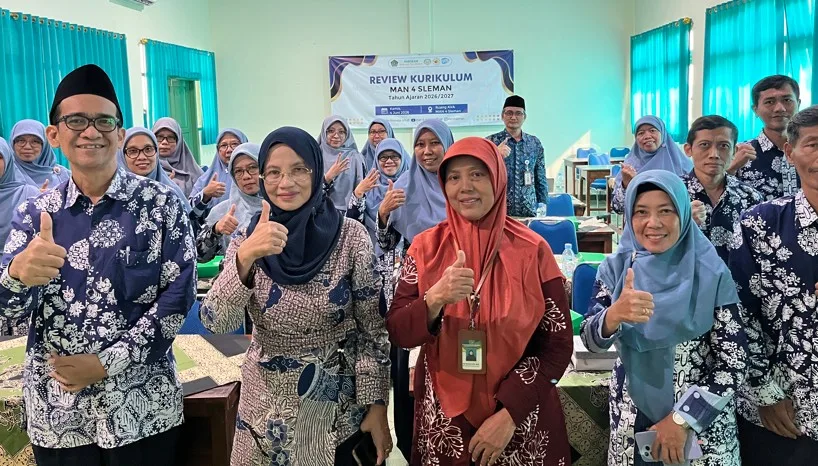 Upaya Optimasi Layanan Pendidikan, MAN 4 Sleman Gelar Review Kurikulum