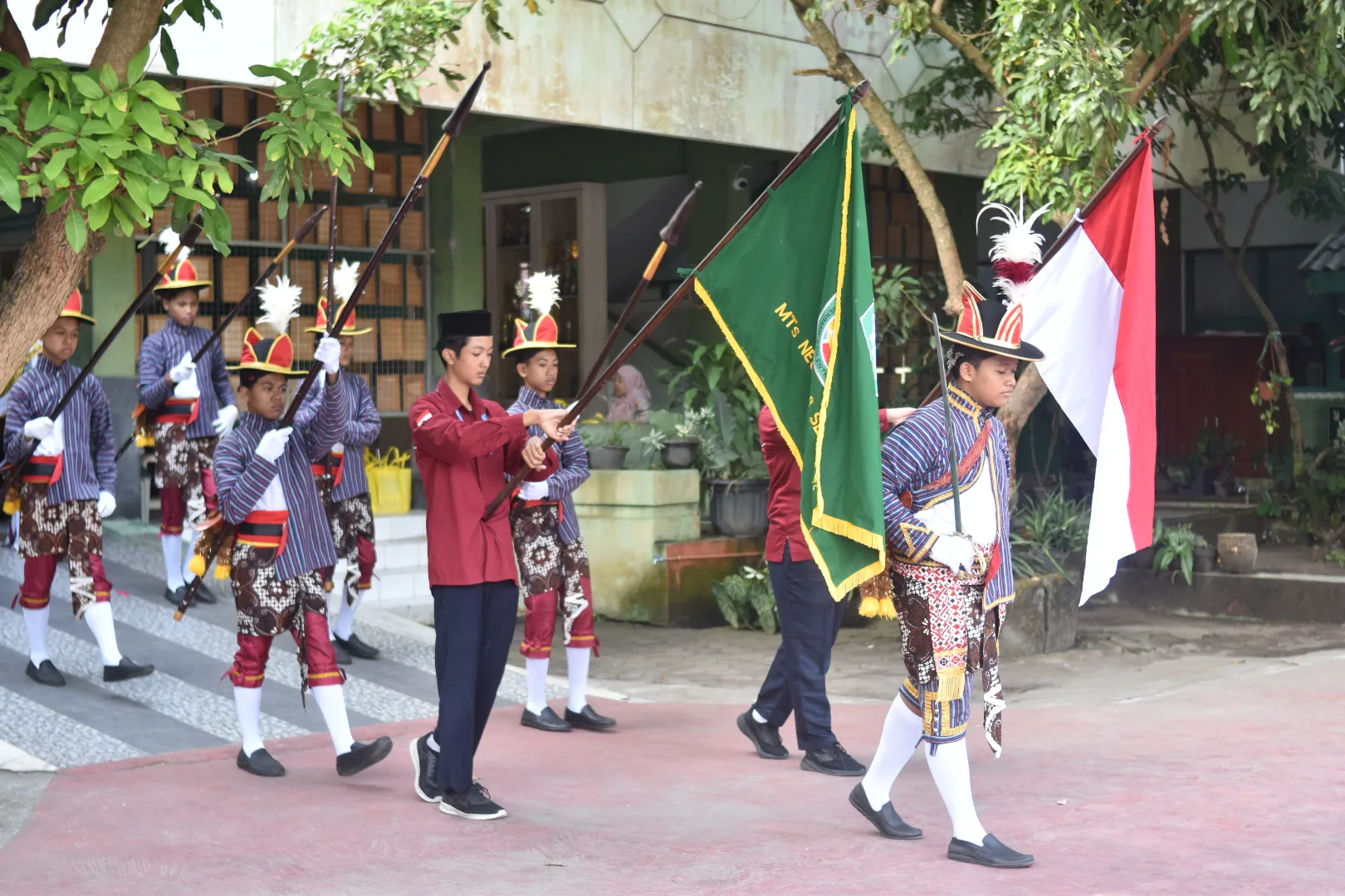 Kirab Pelepasan Siswa MTsN 8 Sleman 2026 Kental Nuansa Jawa dan Sarat Makna
