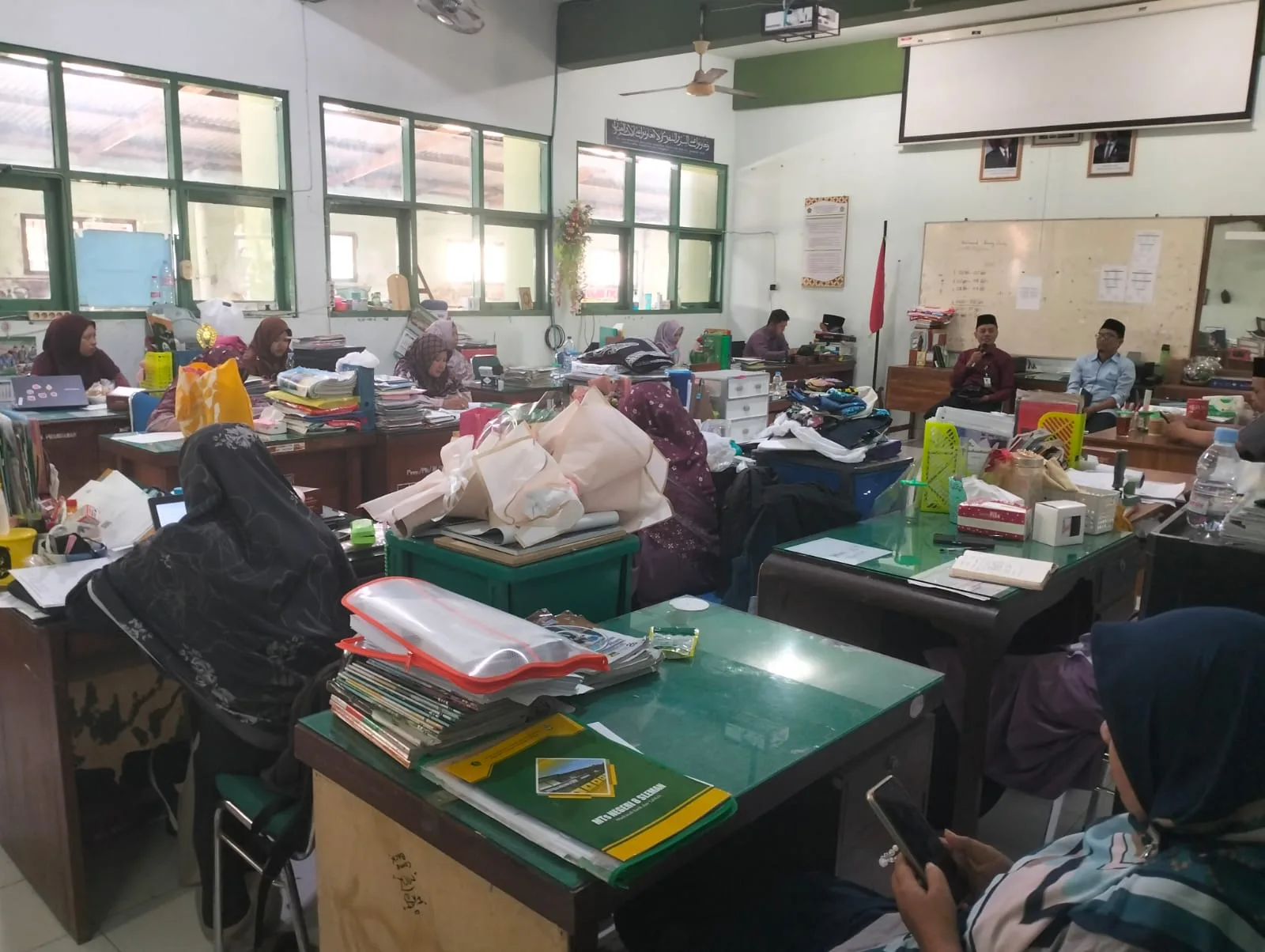 Kepala MTsN 8 Sleman Ajak Peningkatan Kinerja ASN dan Kesiapan Pelaksanaan ASAT