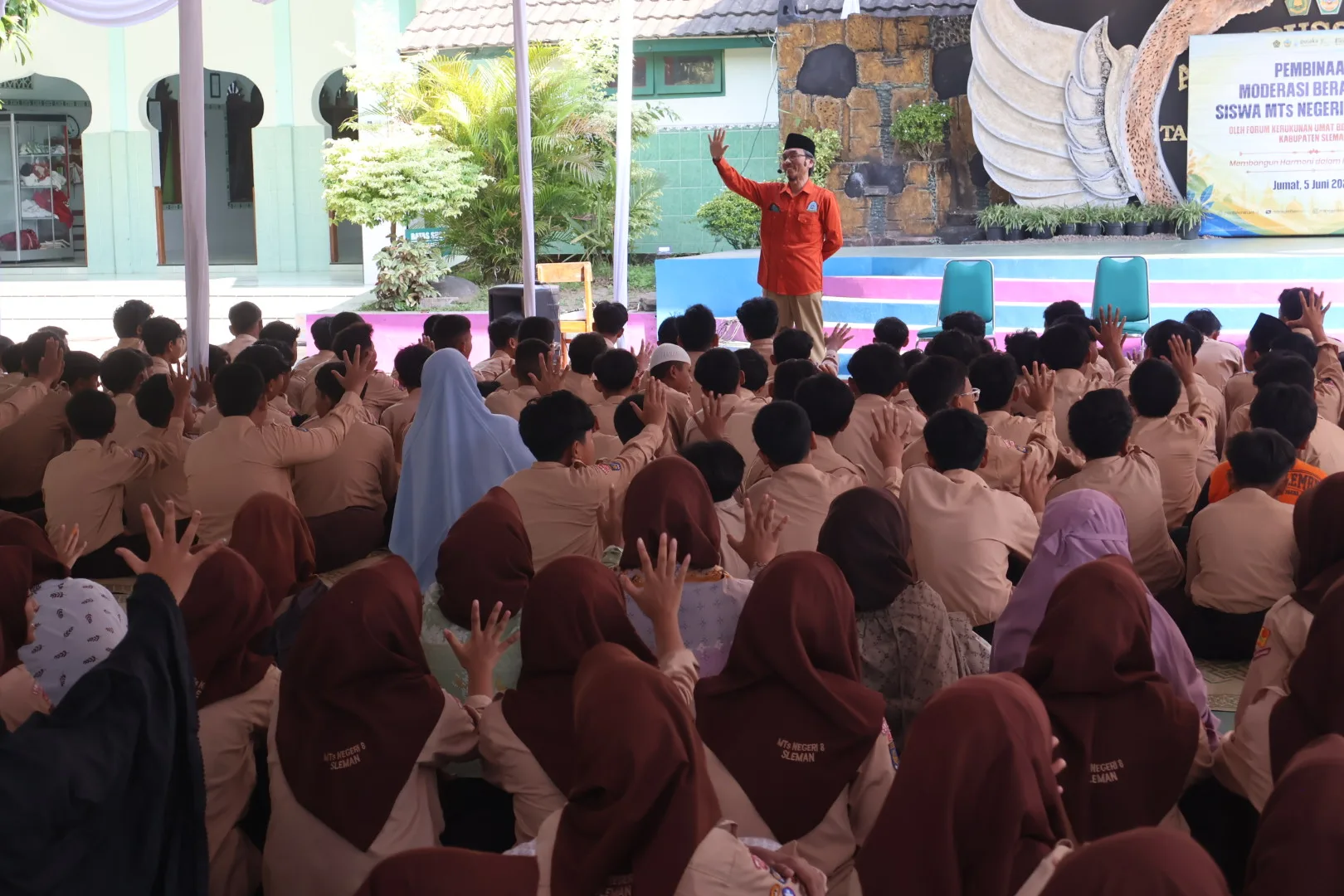 Tanamkan Nilai Toleransi dan Kerukunan, Siswa MTsN 8 Sleman Ikuti Sosialisasi Moderasi Beragama