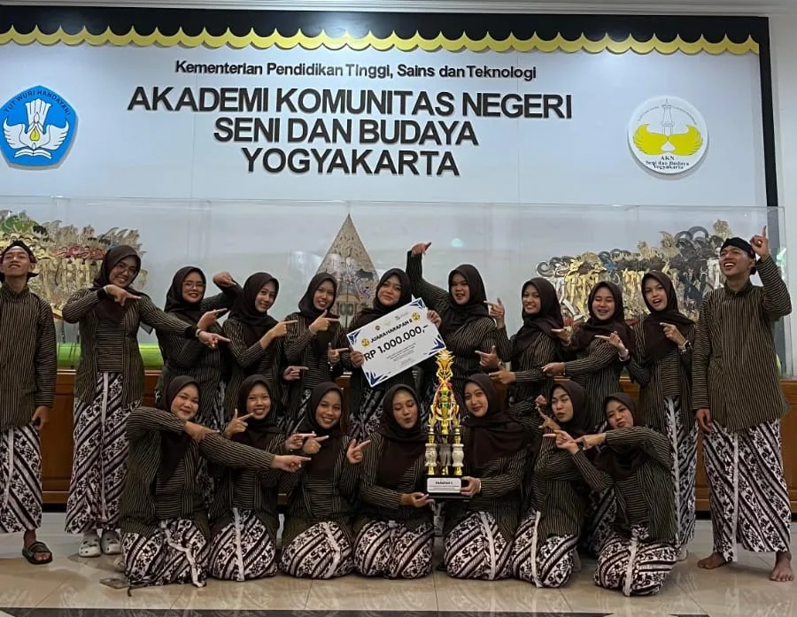 Grup Karawitan MAN 3 Sleman: Mayoga Laras Raih Juara Harapan 2 Tingkat DIY – Jawa Tengah