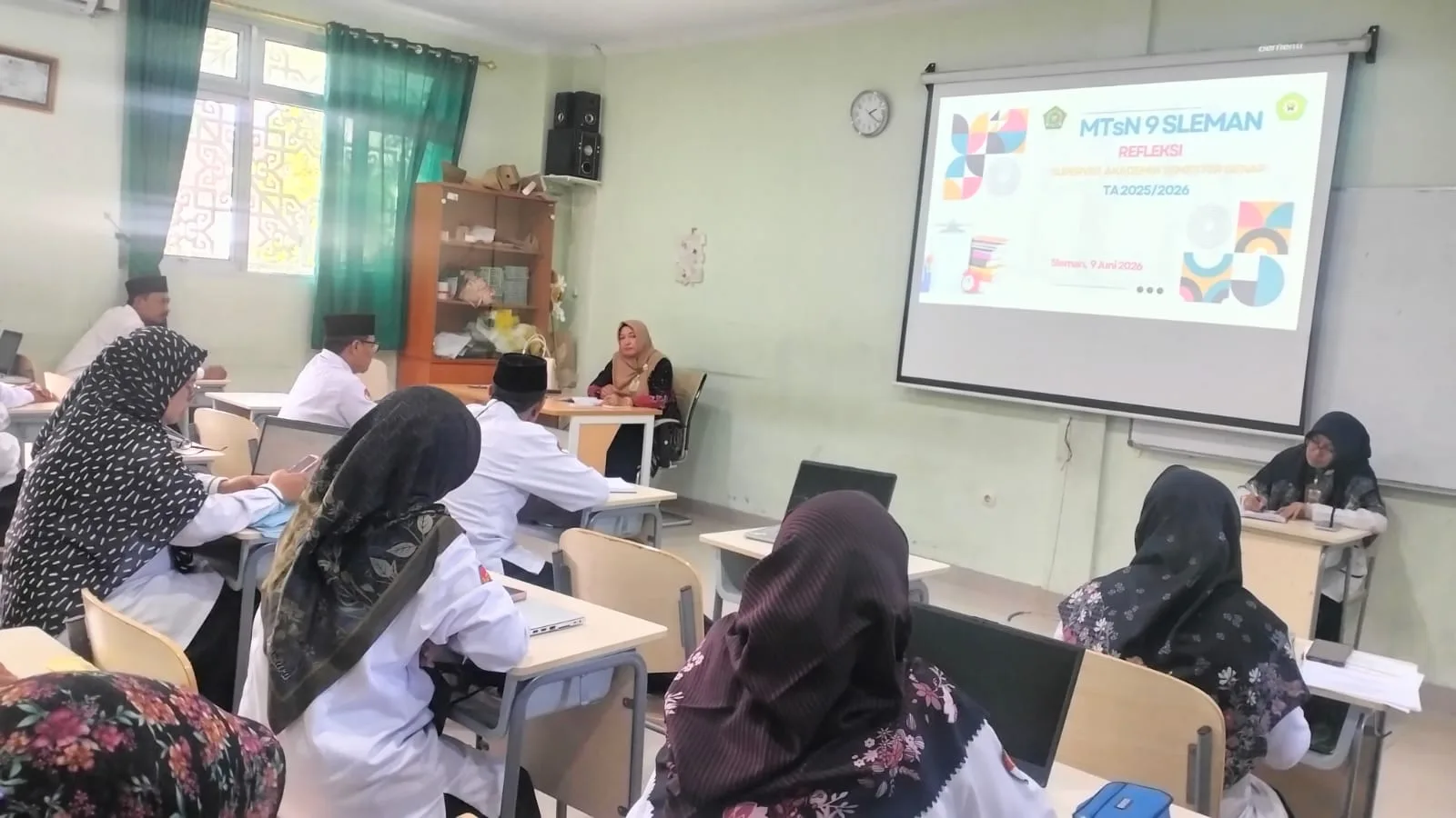Kepala MTsN 9 Sleman Adakan Refleksi Supervisi Akademik Semester Genap TA 2025/2026