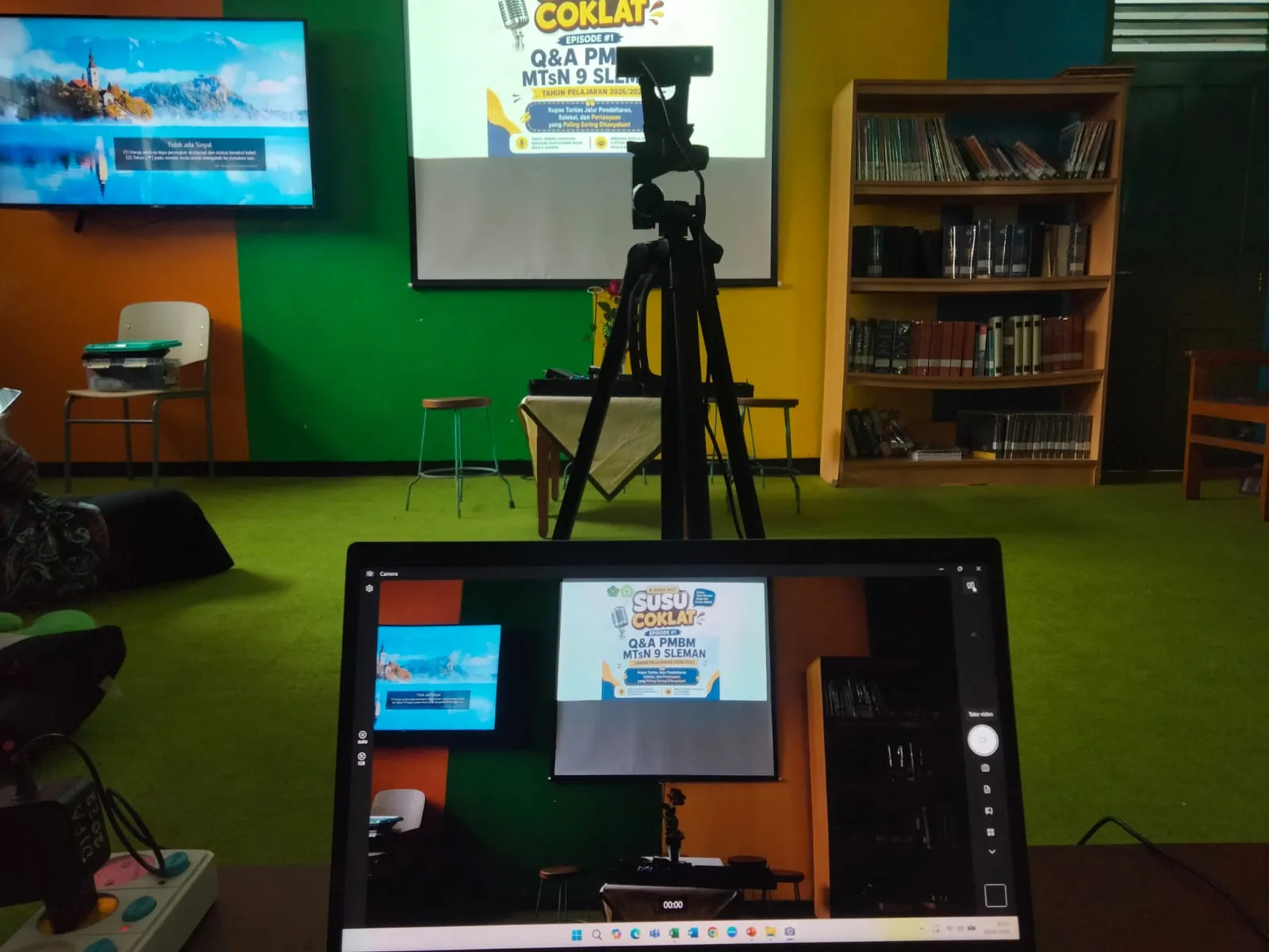 Dari Perpustakaan ke Ruang Inspirasi: Podcast Perdana SUSU COKLAT Mengudara