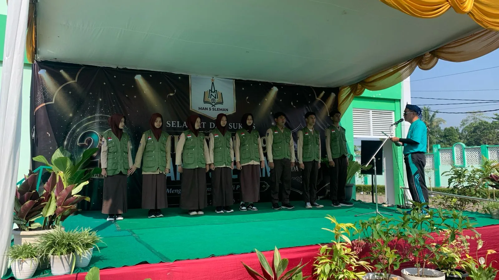HUT Ke-29 MAN 5 Sleman Diwarnai Pengukuhan Kader Adiwiyata dan Ekoteologi