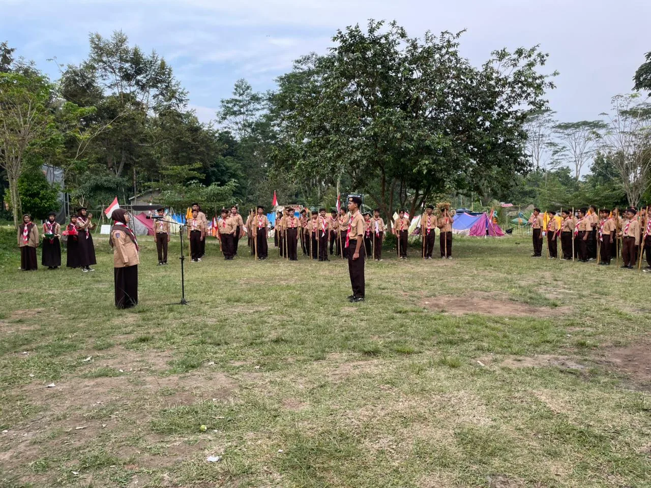 Perkemahan Pramuka MTsN 4 Sleman Wujudkan Kemandirian dan Disiplin Siswa