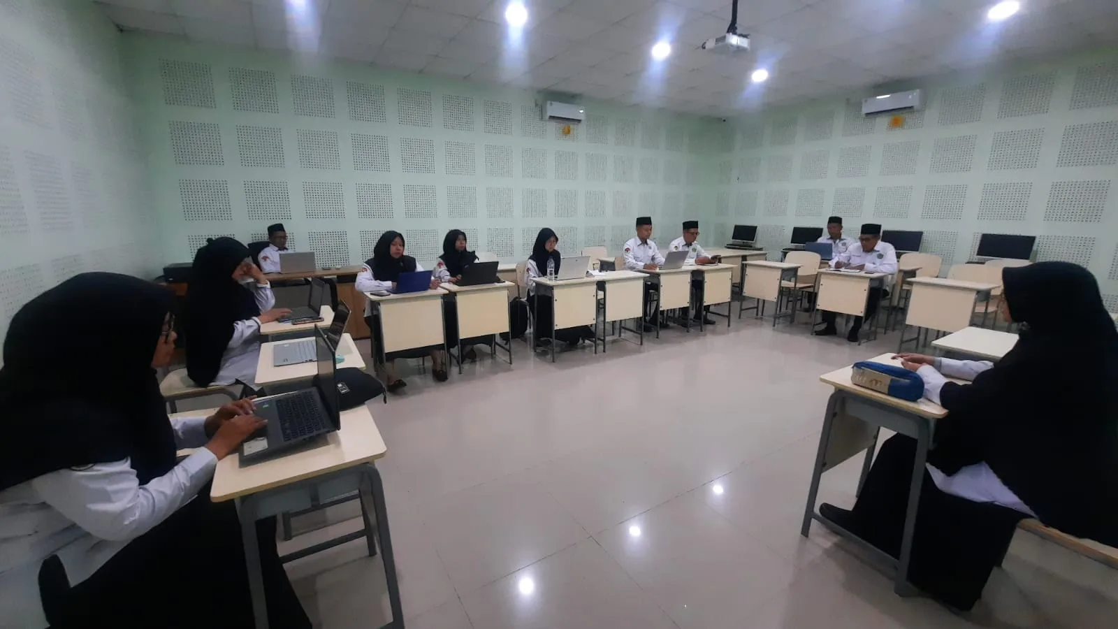 Rapat Penjajakan Kenaikan Kelas MTsN 9 Sleman Bahas Capaian Belajar Murid Kelas VII dan VIII