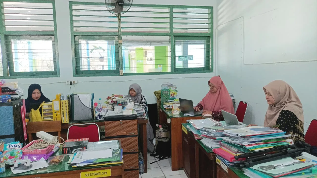 Guru MTsN 9 Sleman, Siapkan Perangkat Pembelajaran Sambut Tahun Ajaran Baru