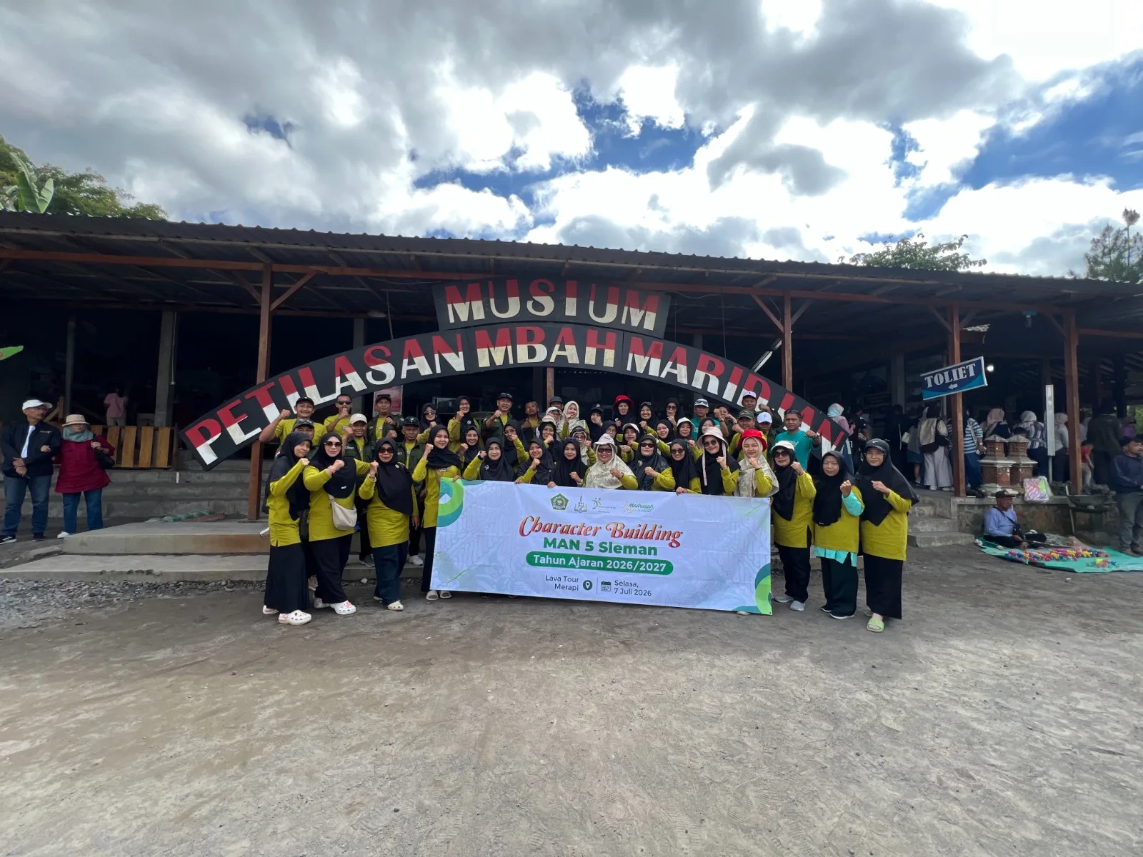 Jalin Kekompakan di Kaki Merapi, Guru dan Tenaga Kependidikan MAN 5 Sleman Ikuti Character Building